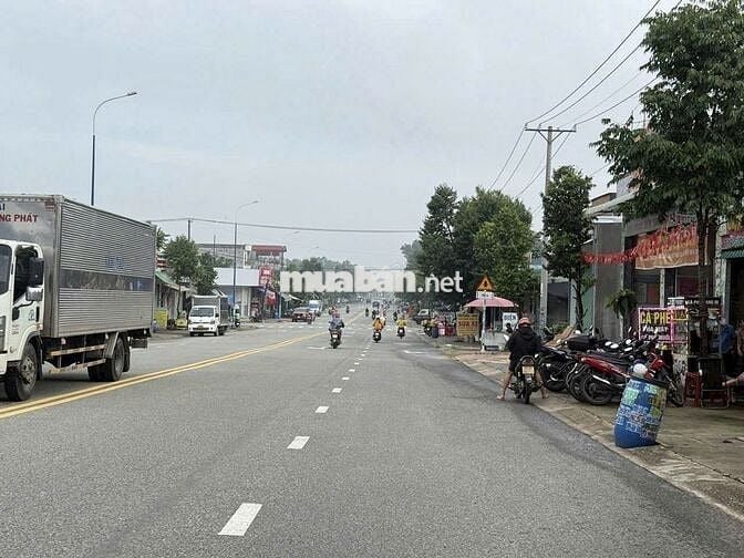 Bán gấp 300m2 thổ cư đường nhựa HL 605 32m thông Ngay KCN Mỹ Phước 2,3