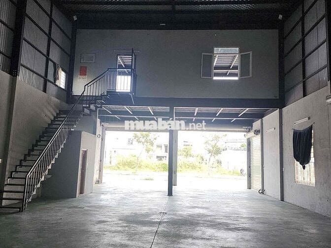 Mặt bằng kinh doanh , kho , dtsd : 400m2 ,khu nam hòa xuân