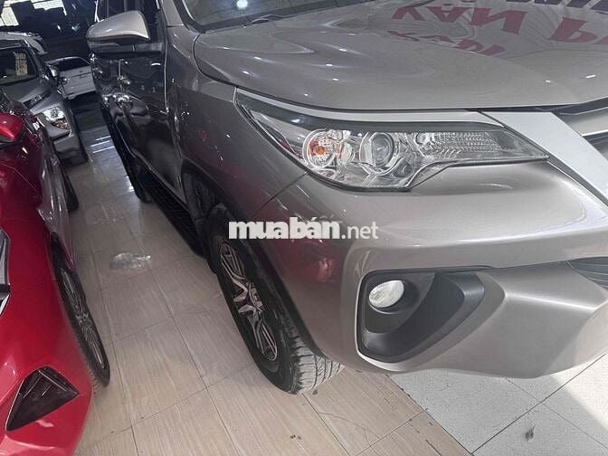 Toyota Fortuner Xám 7 chỗ