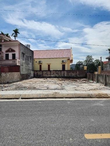 Mặt đường nhựa apphan rộng 9m hoa động 