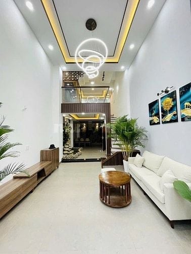 BÁN NHÀ CÁCH MẠNG THÁNG TÁM- QUẬN 10 - HẺM XE HƠI - 3 TẦNG BTCT 41M2