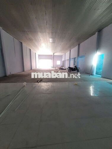 Cần cho thuê mặt bằng kho xưởng.DT 10 x28 đường xe tải 12 tấn