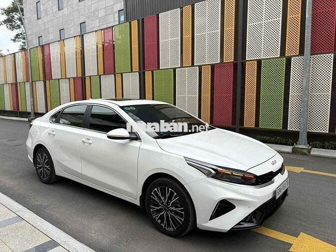 Kia K3 2024 Premium 1.6 AT - 16000 km