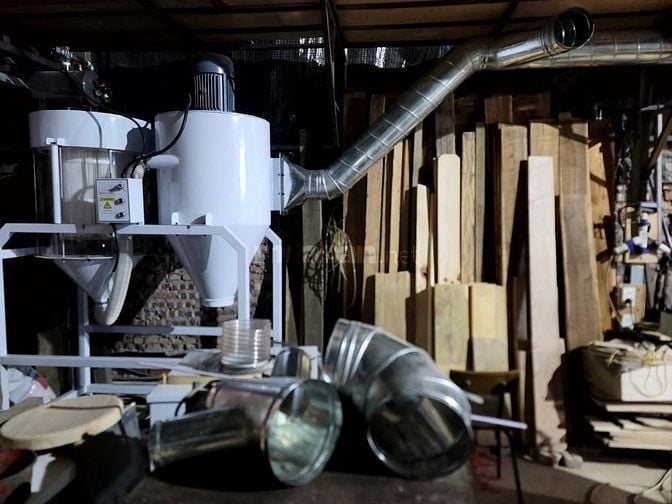 Công ty nội thất Phong cách Công nghiệp tuyển thợ mộc gỗ tự nhiên.