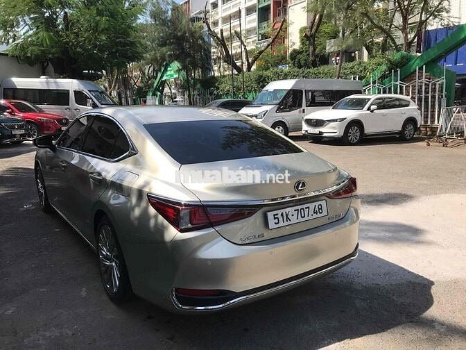 Lexus ES 2019 250 - 23000 km