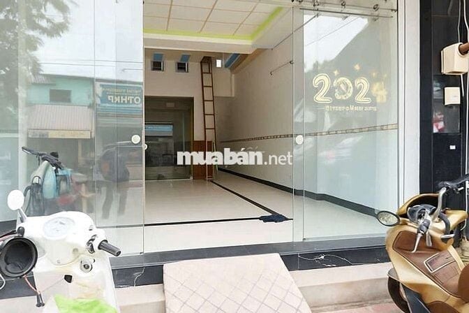 CHO THUÊ NHÀ MẶT TIỀN NGUYỄN CỬU PHÚ, TRỆT RỘNG + LẦU, 5×25M