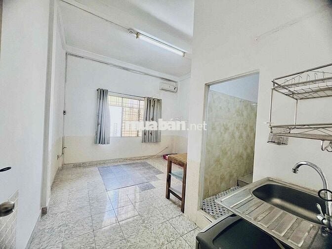 PHÒNG CỬA SỔ - SIÊU THOÁNG - NGAY PHẠM VĂN HAI