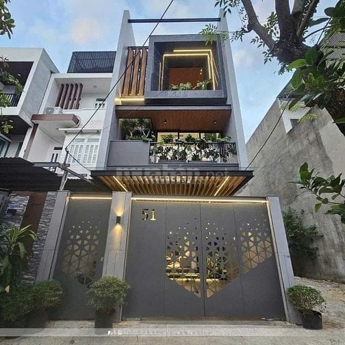 BÁN NHÀ 2 TẦNG QUẬN 1, GIÁ CHÀO 5 TỶ HƠN, 50m2 CÓ SHR SANG TÊN LH EM