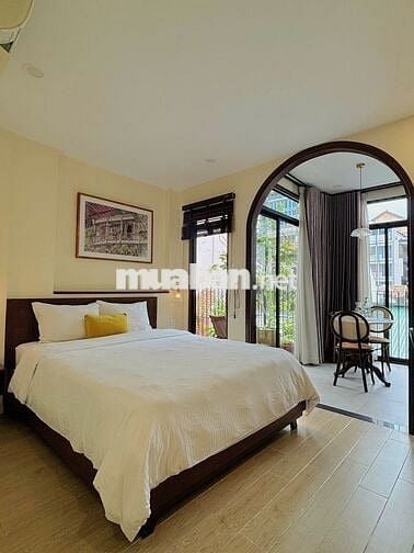 Căn hộ mini full nội thất ban công  _ gần vòng xoay ĐBP Quận 1