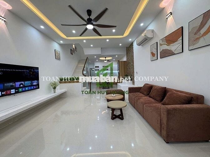 Nhà Nam Việt Á giá rẻ, gần đường Nghiêm Xuân Yêm –  4PN khép kín