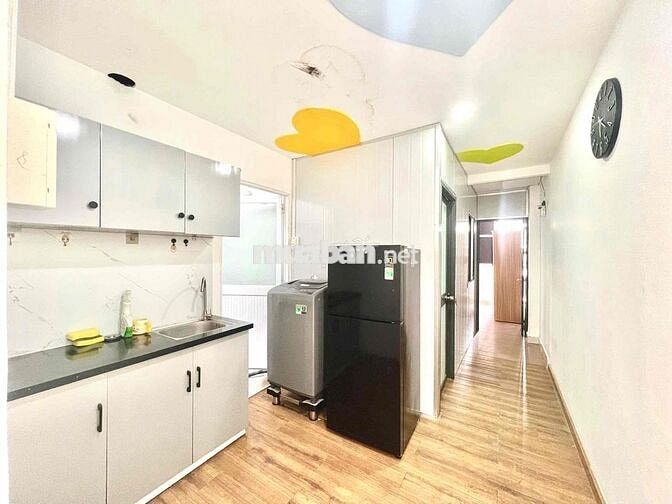 Cho Thuê 2PN Balcon 50m2 5ng5xe Ngay Cầu Vượt 3/2 ĐH Kinh Tế UEH Q10