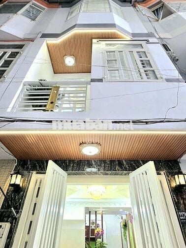 Cần bán nhà đường trước nhà 4 m nhà có sổ hồng