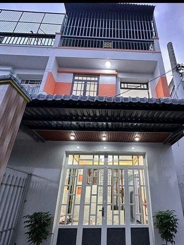 Cô Tám gửi bán nhanh căn nhà Huỳnh Thiện Lộc-Tân Phú 50m2 cho thuê / ở