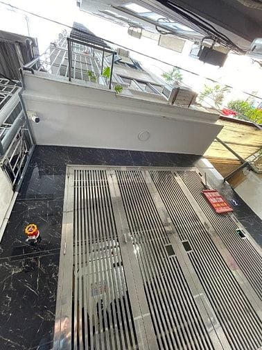 Chính chủ  bán toà nhà chung cư mi ni  tại ngõ 172 Vũ hữu DT 76,8m2 , 