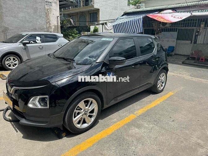 VinFast VF5 Plus Màu Đen Cho Thuê