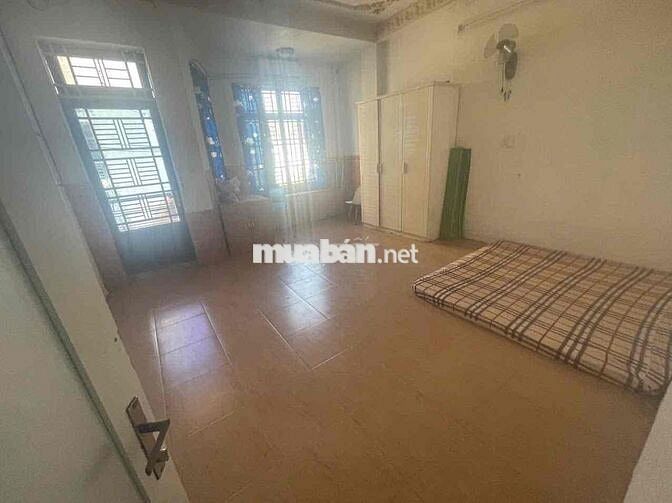 phòng trọ trong nhà nguyên căn 25m2 170 trần thị trọng phường 15 TB