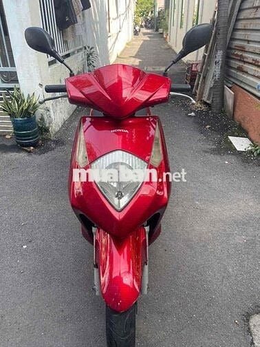 Honda Dylan Đỏ máy em, biển số thành phố