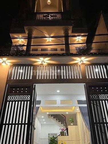 Bán nhà Bình Thạnh đường Hoàng Hoa Thám P.05 63m2 chỉ 1tỷ950tr SHR 