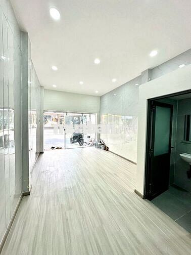 CHO THUÊ NHÀ MTKD NGÃ TƯ LÊ QUANG ĐỊNH-NGUYỄN VĂN ĐẬU CHỈ 28 TRIỆU