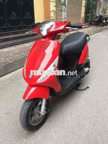 xe zip piaggio màu đỏ