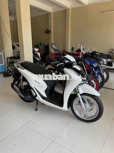 shvn 160cc . thắng abs . lướt 4k km . bao ko tua .