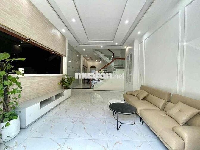 Cho thuê nhà mặt tiền gần Biển Nguyễn Tất Thành - Hoà Minh