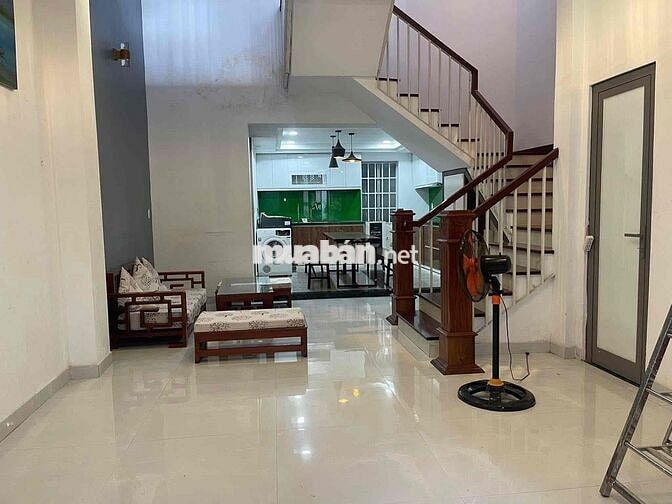 nhà 2 tầng MT ĐẶNG HUY TÁ - Hoà Minh, 2 phòng ngủ, 2wc có nội thất