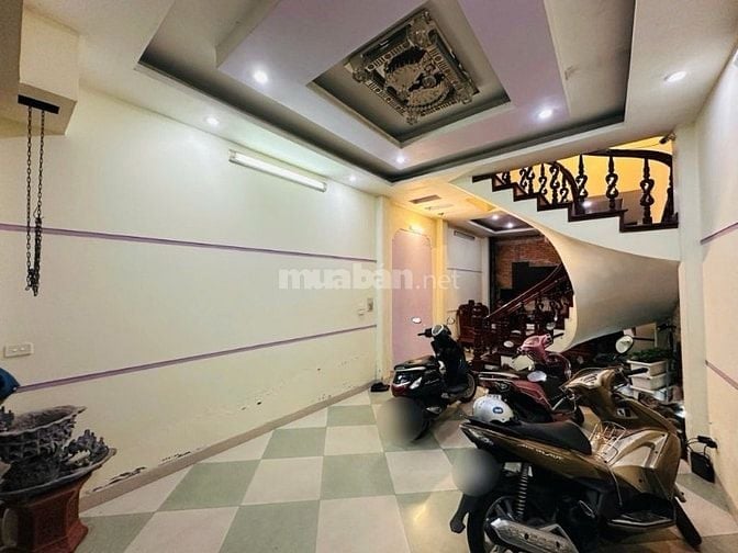 BÁN NHÀ, giá rẻ nhất. Q 11, 3 TẦNG  Hẻm xe hơi LẠC LONG QUÂN . Dt: 4m 