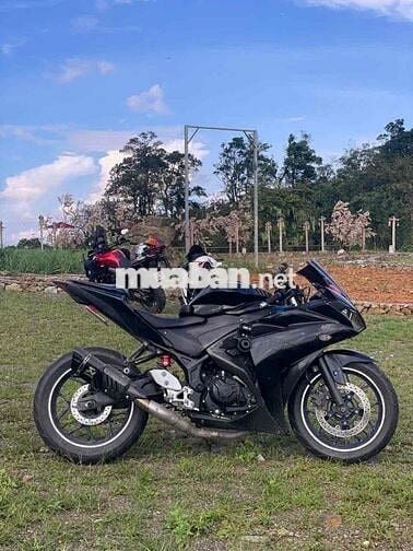 Yamaha R3 2015 màu Đen