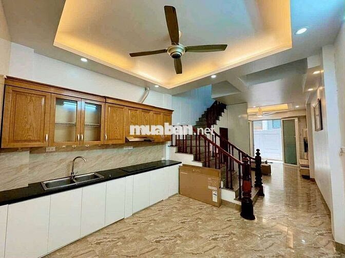 Cho Thuê Nhà Ngọc Thụy Long Biên 45m 4 Tầng 4p Ngủ Đủ Đồ Giá 11 triệu