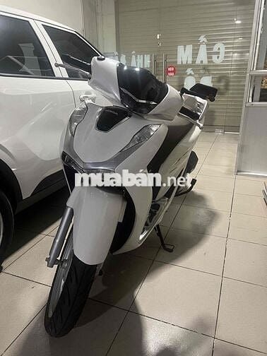 Honda SH 160i ABS màu trắng cao cấp đẹp như mới