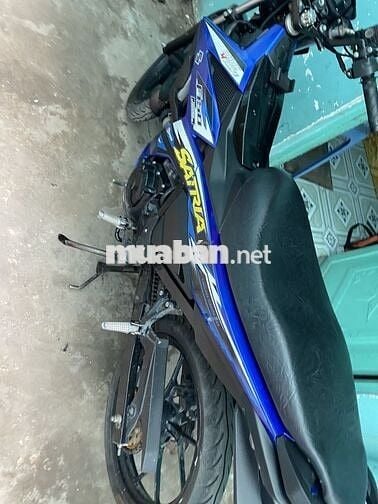 Suzuki Satria Xanh dương Côn tay