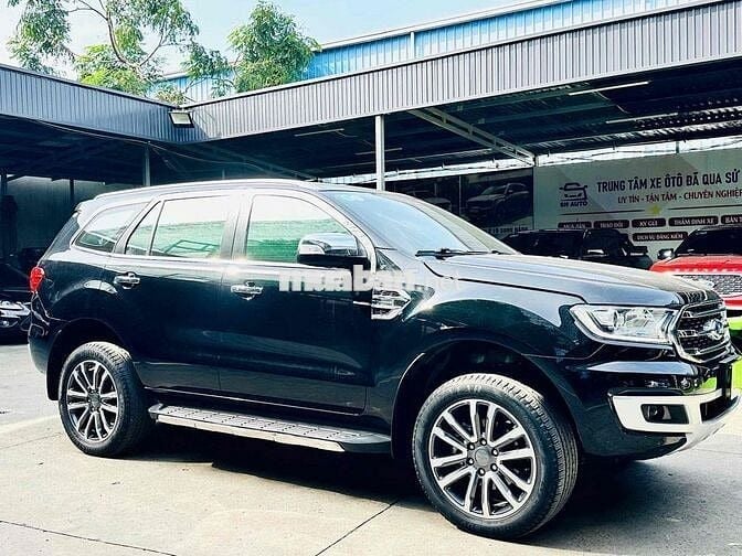Ford Everest 2019 Titanium mới bảo dưỡng