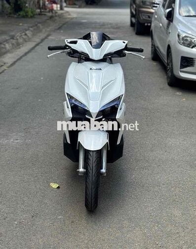 Honda Air Blade 125 moden 2018 Trắng khoá smkey