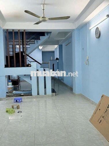 Cho thuê nhà ngay ngã tư Phú Nhuận , Hoàng Văn Thụ