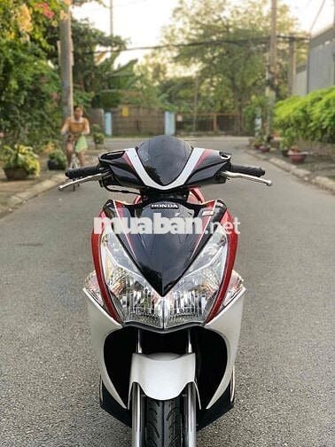 Honda Airblade 110 Fi 2011  Trắng đỏ đen mới 98%