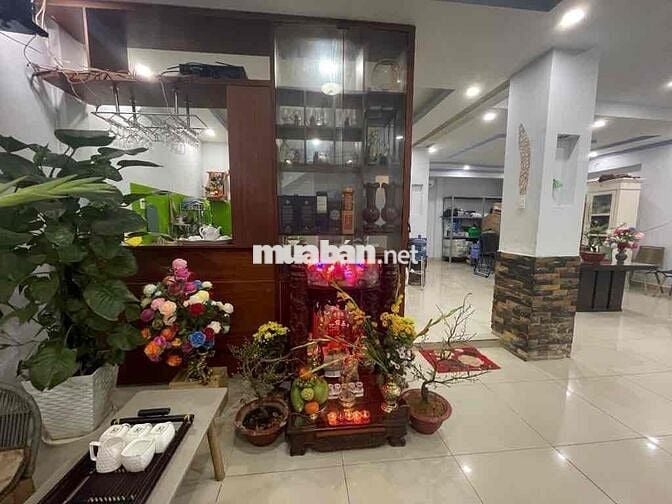 🆘🆘BÌNH Tân ‘ 99m ‘ 3 TẦNG ‘ 9 x 11 m HẺM  Xe hơi ‘ Chir 8,3  tỏi TL ‘