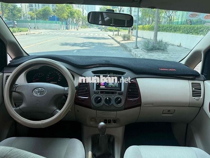 Toyota Innova 2006 G - 240000 km