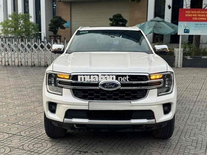 Everest Titanium 20.490km Xe Bán Tại Hãng Ford