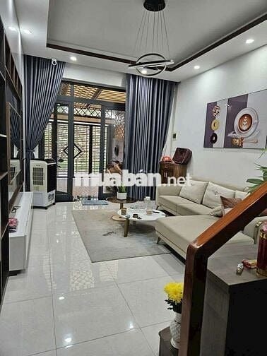 Nhà trệt 1 lầu hẻm 817, Phú Thọ, Lê Hồng Phong, DT: 4x21,5 , có 3PN,