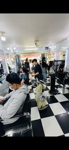 Thomas Salon Cần 2 thợ nam chính, cắt nam nữ và 4 thợ phụ nữ & nam