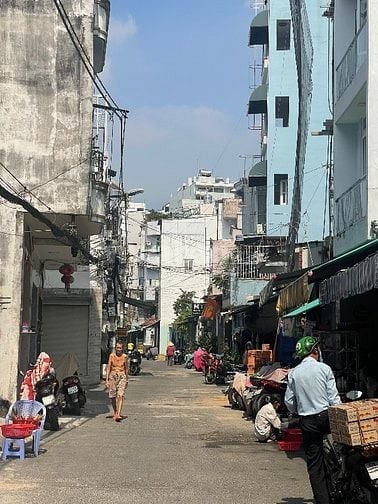 Chỉ 4 tỷ hơn - Kinh Doanh gần MT Kênh Tân Hoá - Ngang 5M SD 85m2