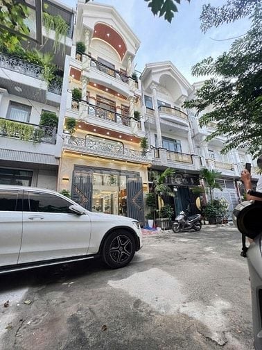 Chính chủ ký gửi nhà đường Võ Văn Tần P5 Q3 60m2 hẻm oto5m Chỉ 4tỷ hơn