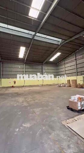 Cần cho thuê gấp kho diện tích 300m2 Đường Bùi Văn Ba đường xe cont