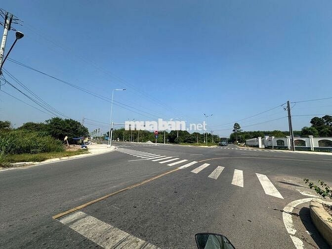 Bán đất mặt tiền nhựa 32m ngay chợ xã Phước Thành - TPHCM, 1ty2/400m2