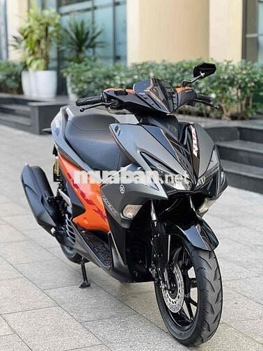 Yamaha NVX 2018 Phiên Bản Đặc Biệt Đen cam