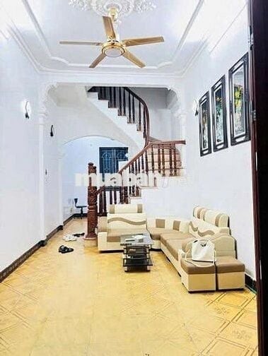 Cho thuê nhà riêng ngõ 139 Tam Trinh - Mai Động - 30m2-4 tầng -giá 8tr