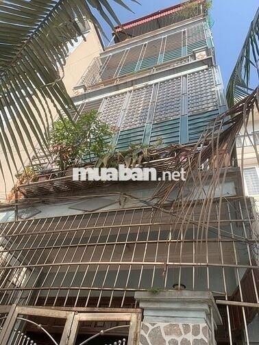 Phòng trọ 30m2 sàn gỗ, có ban công rộng riêng