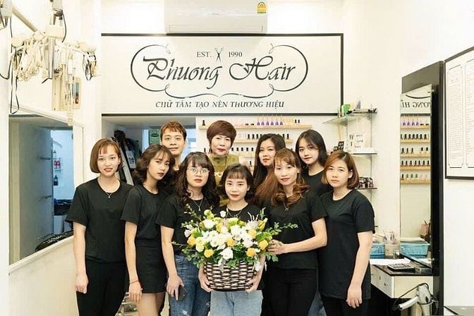 PHƯƠNG HAIR cần tuyển thợ chính có tay nghề + thợ phụ gội, massage