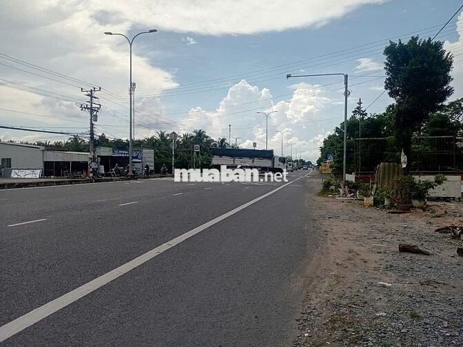 Bán đất MT Quốc lộ 1A, P2, Thị Xã.Cai Lậy,  Tiền Giang,  4200m